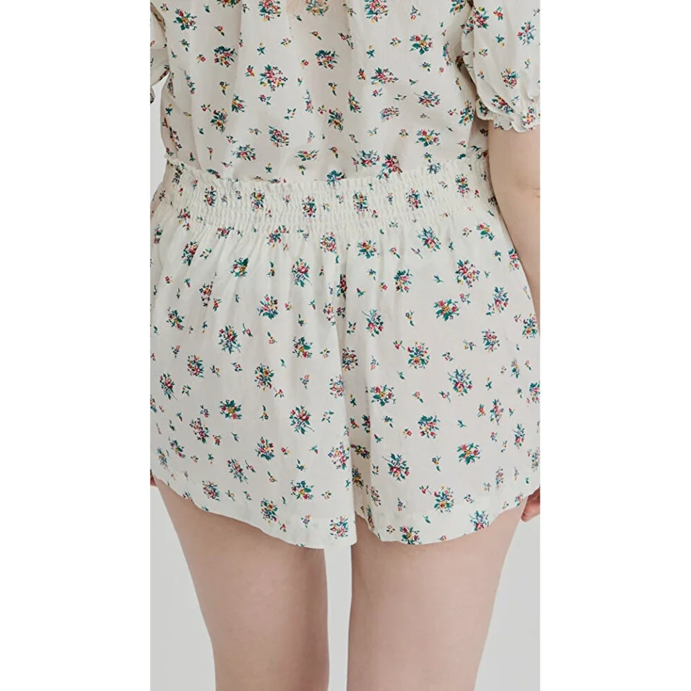 $135 THE GREAT. Women White Floral Sleep Shorts Smocked Sleepwear Size 3 / L-XL - Picture 2 of 3